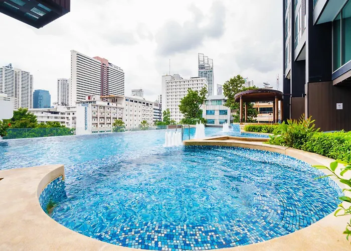 The Rich Sukhumvit Nana Hotel 4*