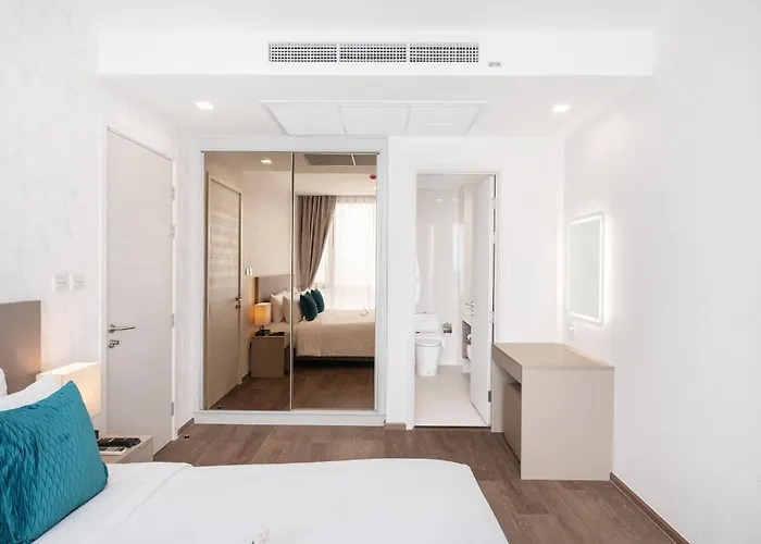 The Rich Sukhumvit Nana 4*