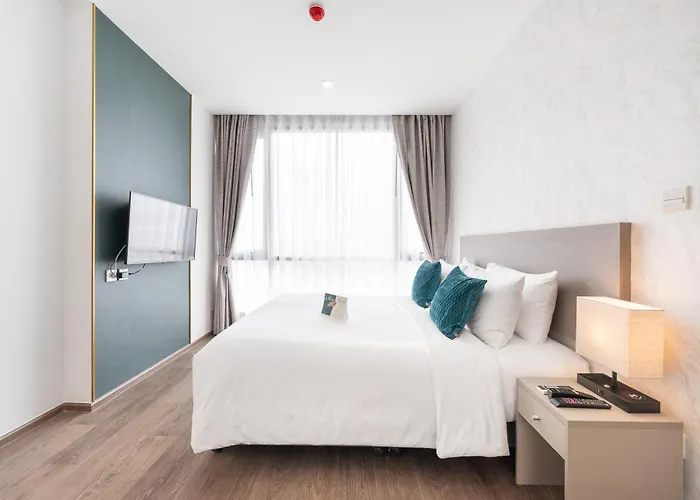 The Rich Sukhumvit Nana 4*