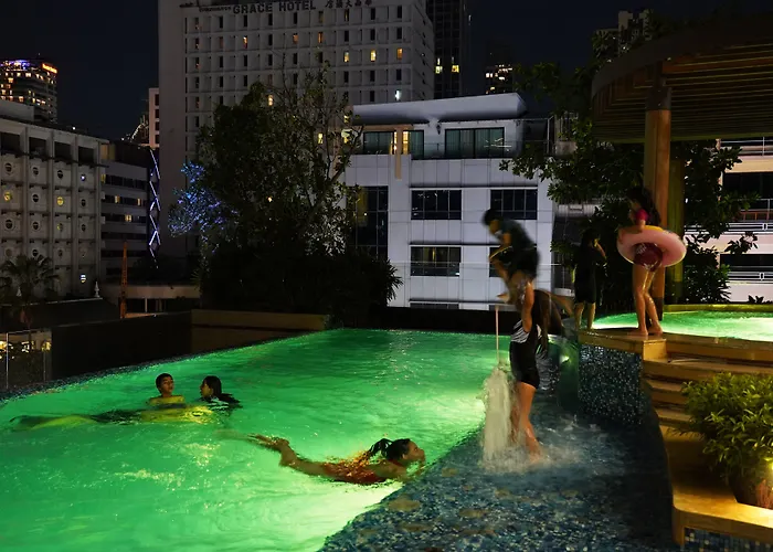 The Rich Sukhumvit Nana Hotel