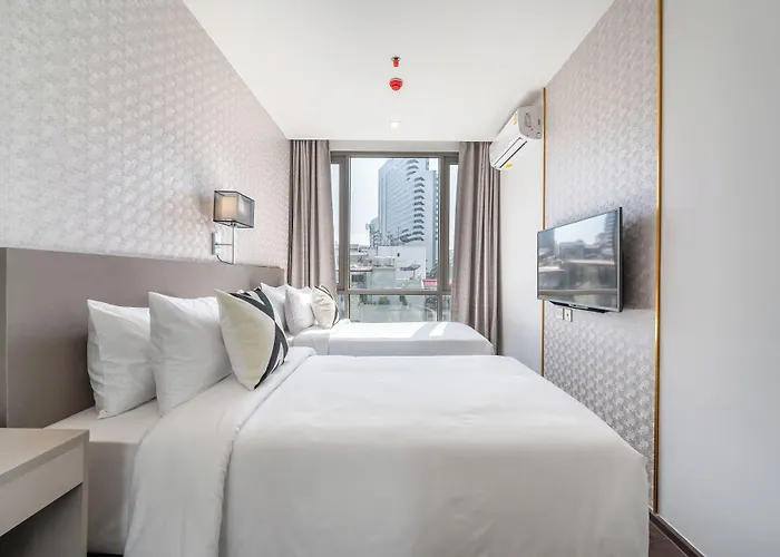 The Rich Sukhumvit Nana